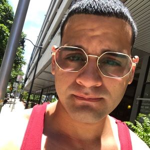 Meet your Posher, Frank